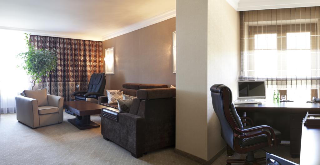M Hotel Sosnowiec Extérieur photo