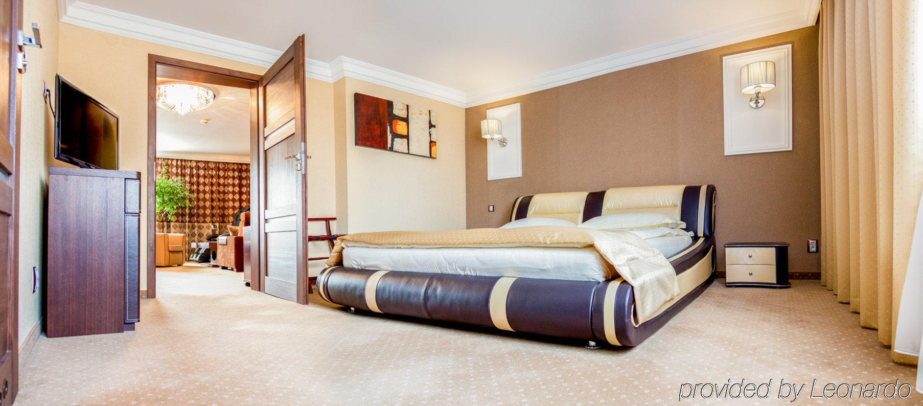 M Hotel Sosnowiec Extérieur photo