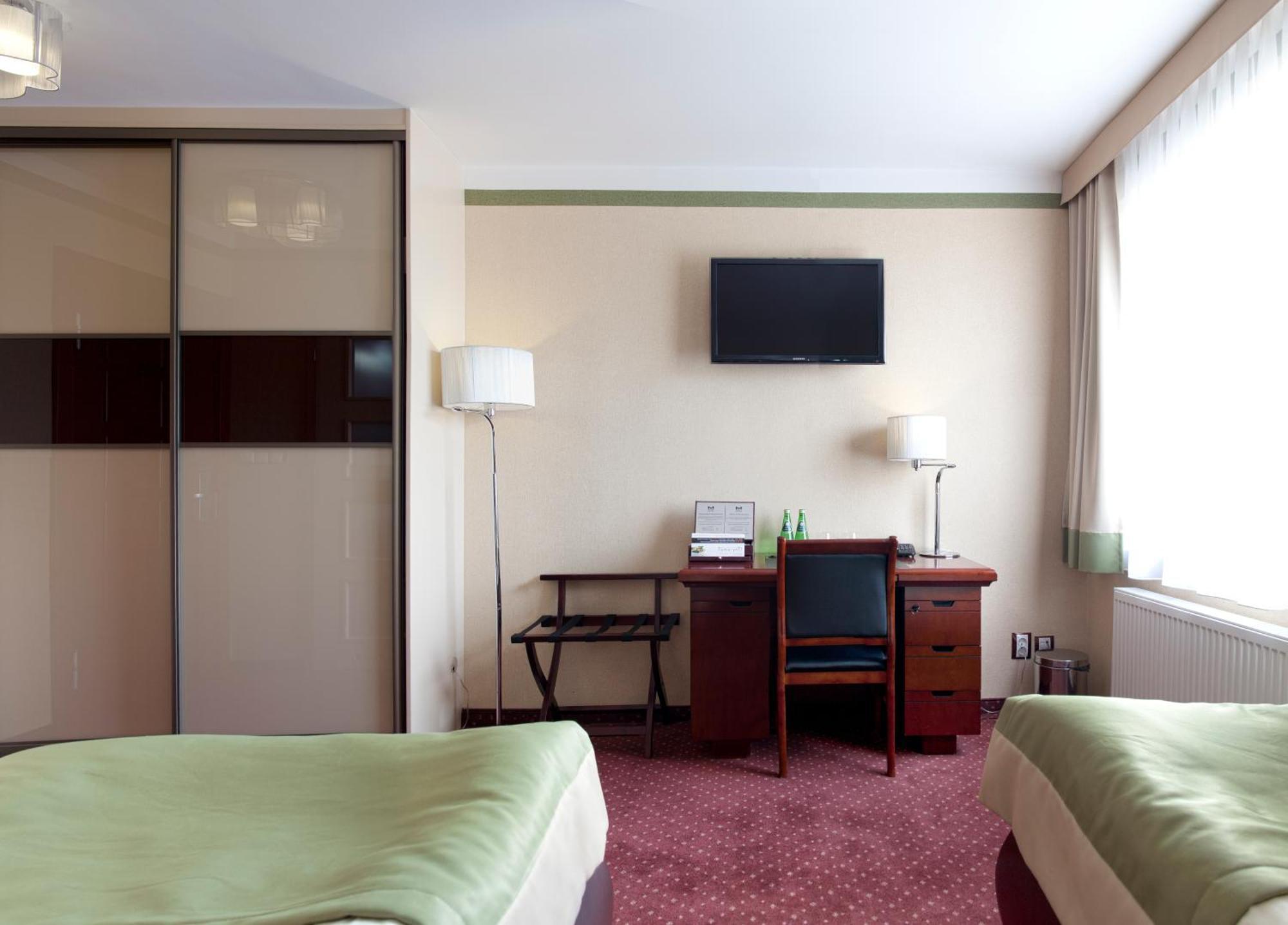 M Hotel Sosnowiec Extérieur photo