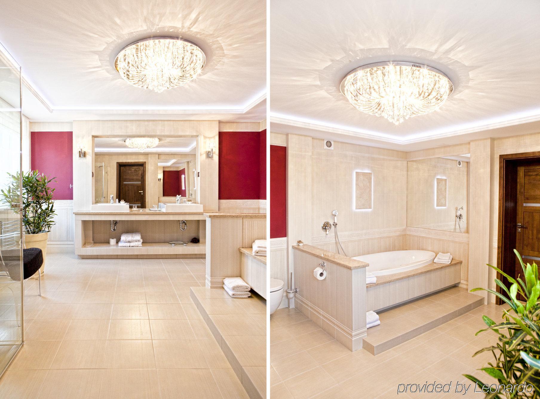 M Hotel Sosnowiec Extérieur photo