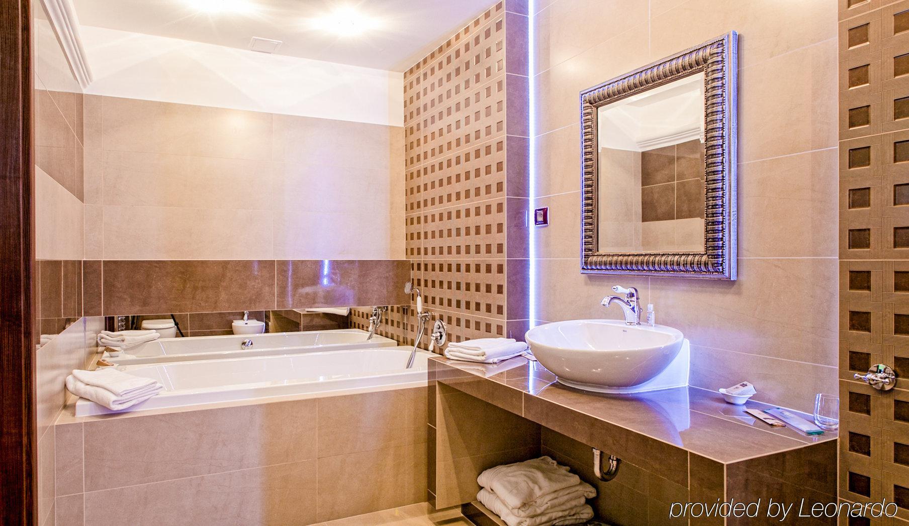 M Hotel Sosnowiec Extérieur photo