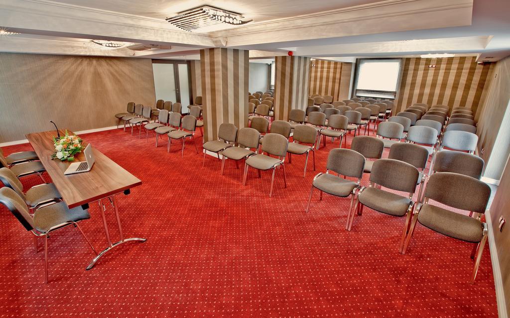 M Hotel Sosnowiec Extérieur photo