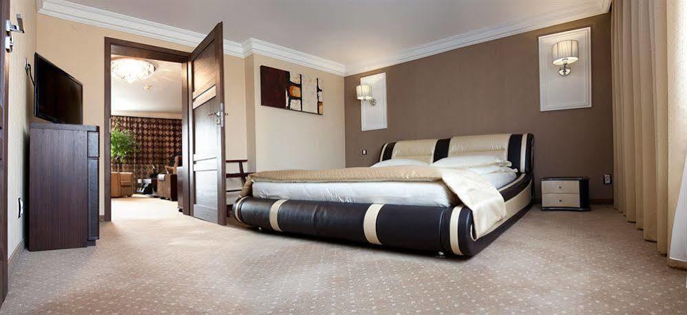 M Hotel Sosnowiec Extérieur photo